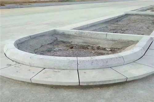 廣場(chǎng)芝麻灰石材地鋪路沿石加工及鋪裝施工