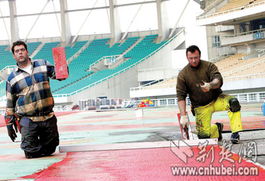 老外鋪設六城會田徑跑道