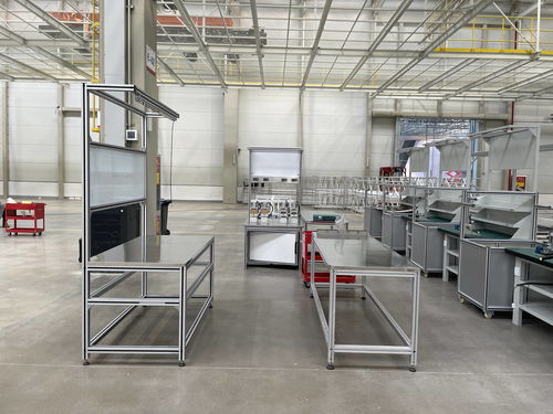 體育場地鋪裝專用裝配工作臺產(chǎn)品特點及相應配置介紹